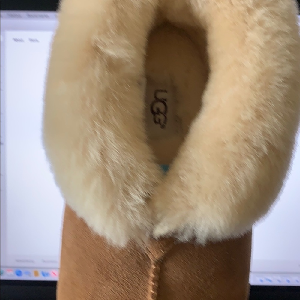 UGG women’s slippers